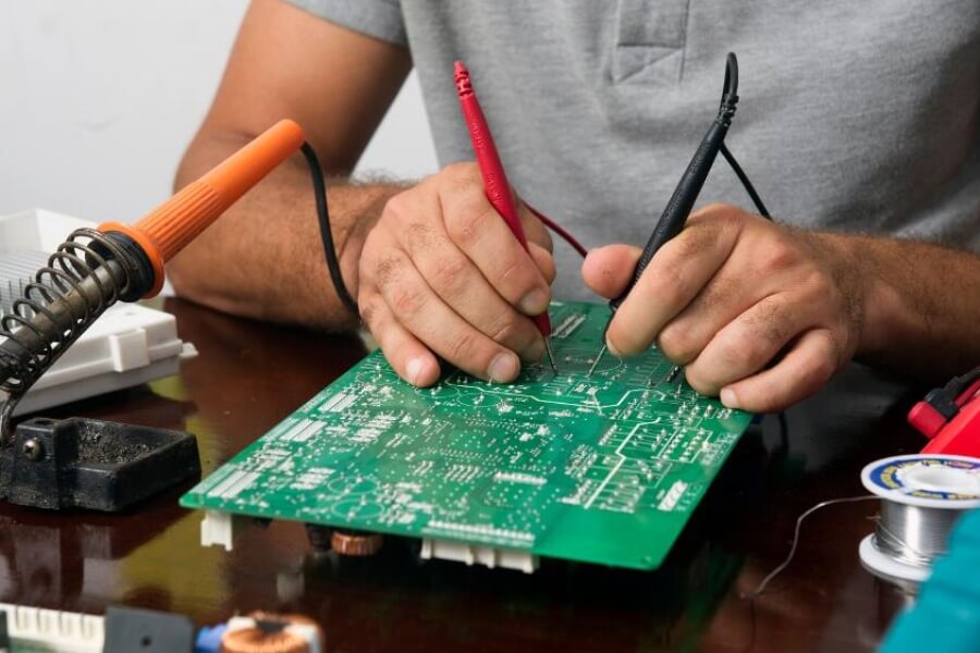 Cách sửa máy lọc không khí cắm nhầm điện tại nhà 1 Cách sửa máy lọc không khí cắm nhầm điện tại nhà_6