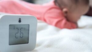 cách giảm độ ẩm trong phòng cho trẻ sơ sinh