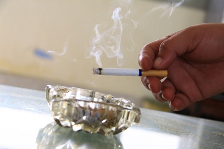 Tác hại của thuốc lá đối với sức khỏe - Giải pháp làm sạch không khí trong nhà 1 tác hại thuốc lá